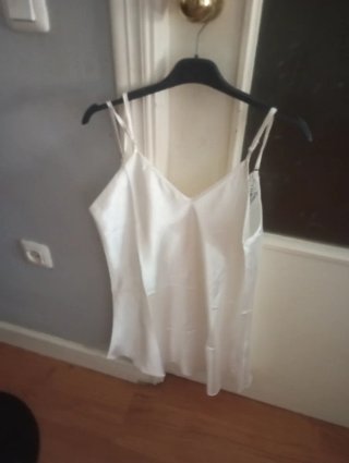 CONJUNTO.Pijama negro con lazos. Nuevo