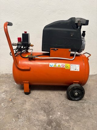 Compresor de aire Black & Decker 50L