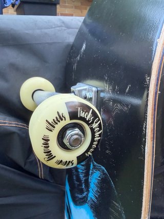 Skate TRICKS SKULL 80cm + Llave Jart
