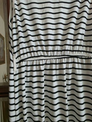 Vestido BOSKE Rayas Blanco y Negro Talla M/L