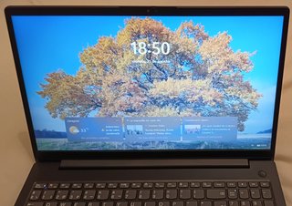 Portátil Lenovo V15 G2 IJL