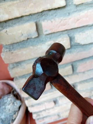 Martillo chapista antiguo marca BELLOTA