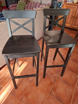 Taburetes de madera marron