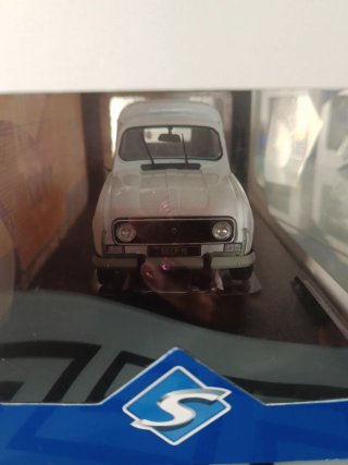Solido Renault 4L Furgoneta Blanca