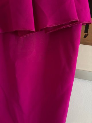 Vestido fucsia con volantes talla M