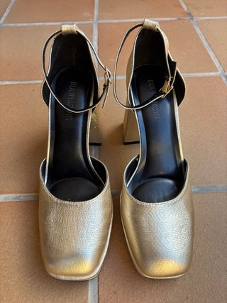 Sandalias doradas tacón alto Buiñarotti