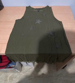 Camiseta tirantes Stradivarius estrellas