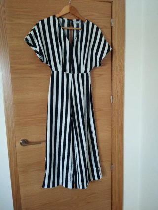 Mono largo Bershka rayas blanco y negro
