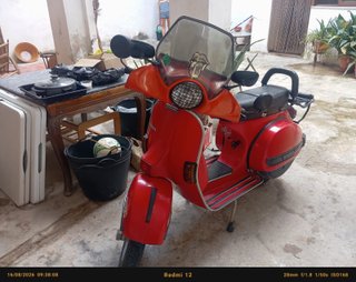 Vespa 200-DN Roja