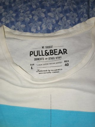 Camiseta Pull&Bear multicolor talla L