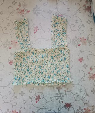 Top Fruncido Floral Blanco y Azul