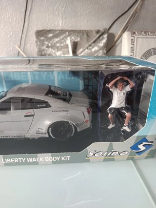 Solido Nissan Skyline GT-R R35 Liberty Walk 1:18