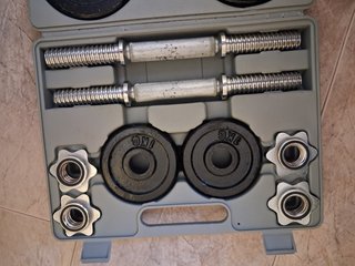 Maleta con discos de 1 k y 2 k . Total: 20 kg