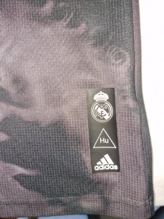 Camiseta Pharrell Williams x Real Madrid Humanrace