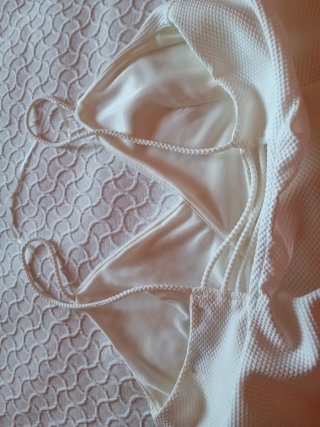 Top blanco peplum