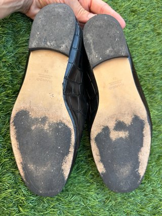 Mocasines Mango efecto piel cocodrilo dorados