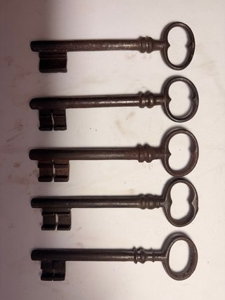 Lote 5 llaves antiguas hierro forjado