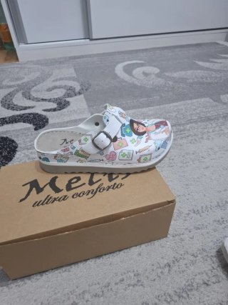 Zoccoli sabot vegane in poliuretano