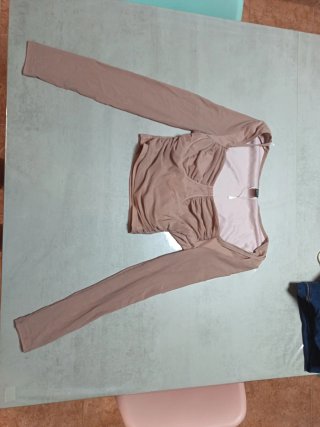 Camiseta elegante manga larga beige