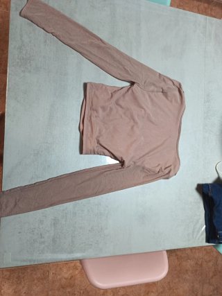 Camiseta elegante manga larga beige
