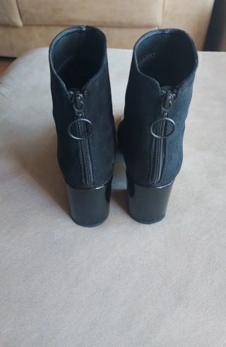 Botines negros charol mujer
