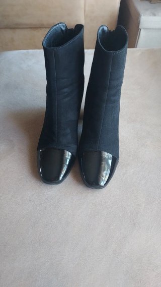Botines negros charol mujer