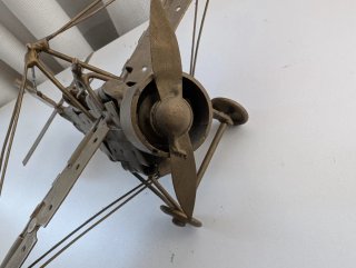 Avión Metálico Artesanal Antiguo