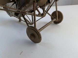 Avión Metálico Artesanal Antiguo