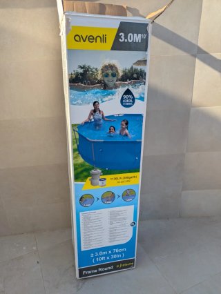 Piscina desmontable azul y plateada