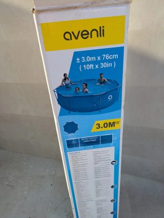 Piscina desmontable azul y plateada