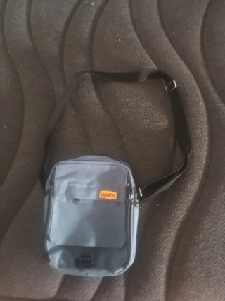 Bolso bandolera gris