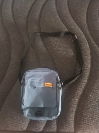 Bolso bandolera gris