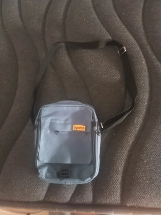 Bolso bandolera gris