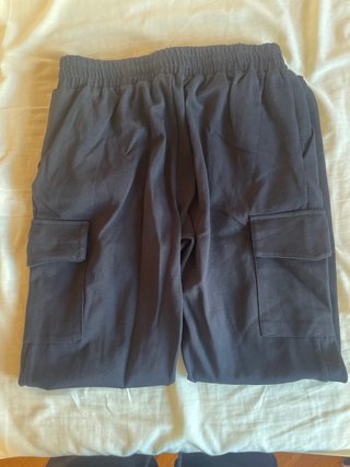 Pantalón de chándal negro con bolsillos