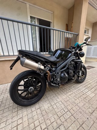Triumph SPEED TRIPLE 1050