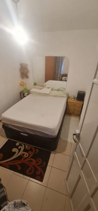 Alquiler habitación, para una chica interna,