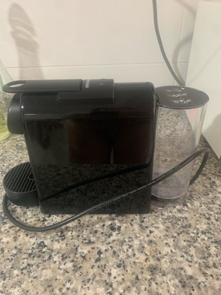 Cafetera Nespresso Negra