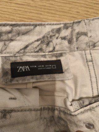 Pantalones Zara grises efecto mármol