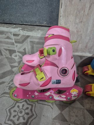 Patines rosas talla 30-32
