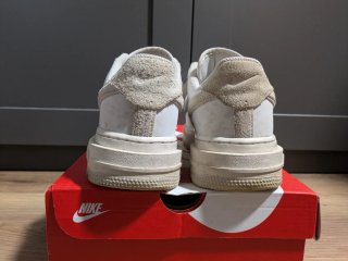 Nike Air Force 1 Luxe