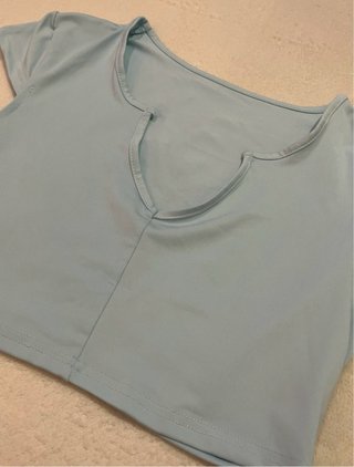 Crop top Shein azul cuello V manga corta Talla M
