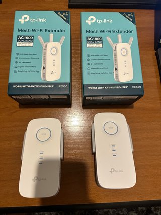 2 TP-Link RE550 AC1900 Mesh Wi-Fi Extenders