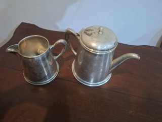 Juego cafetera y lechera alpaca