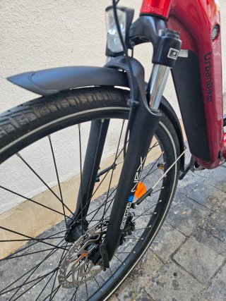 Bicicleta Eléctrica UrbanBiker UB200 Roja