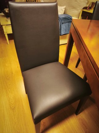 Mueble de salón madera y cristal mesa y sillas