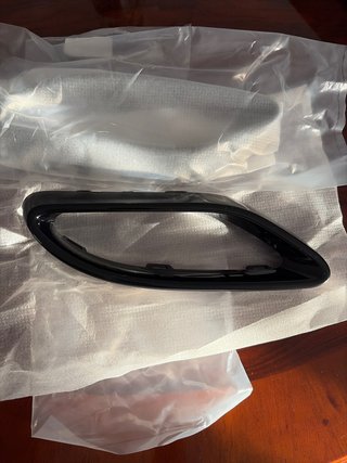 Embellecedor escape Mercedes Clase A