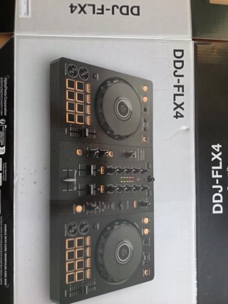 Controladora DJ Pioneer DDJ-FLX4 Negra