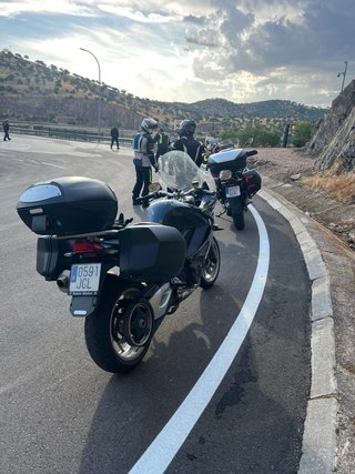 BMW F800GT Negra con Maletas