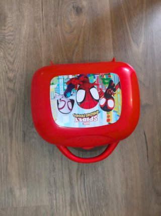Disfraces, Play-Doh y Música