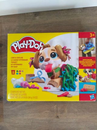 Disfraces, Play-Doh y Música